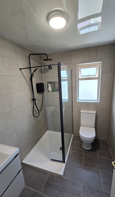 Complete bathroom suite