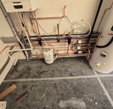 Heating system pipework and manifold by True-Temp