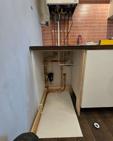 Professional plumbing pipe installation
